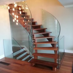 35.0 Curved Glass Staircase